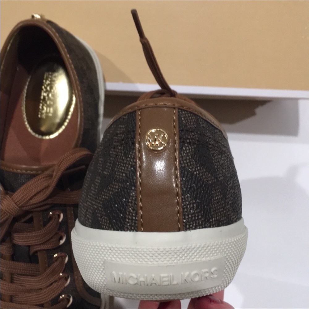 On Hold Michael Kors Boerum Sneakers - Picture 5 of 6